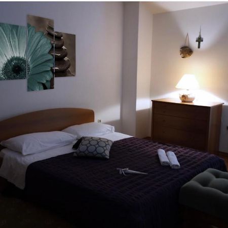 Leone Apartments With Free Parking Pula Exterior foto