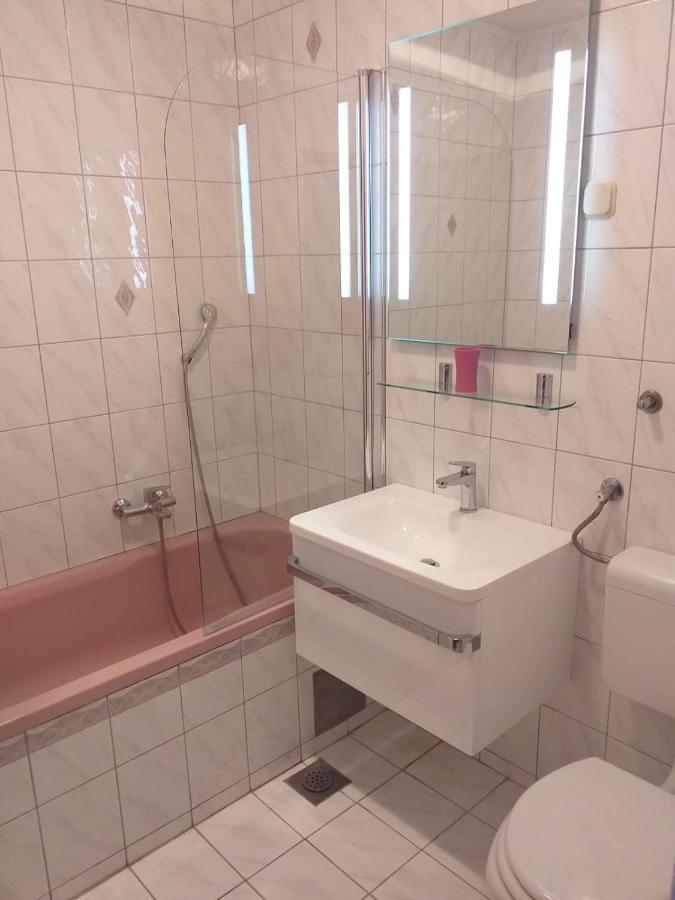 Leone Apartments With Free Parking Pula Exterior foto