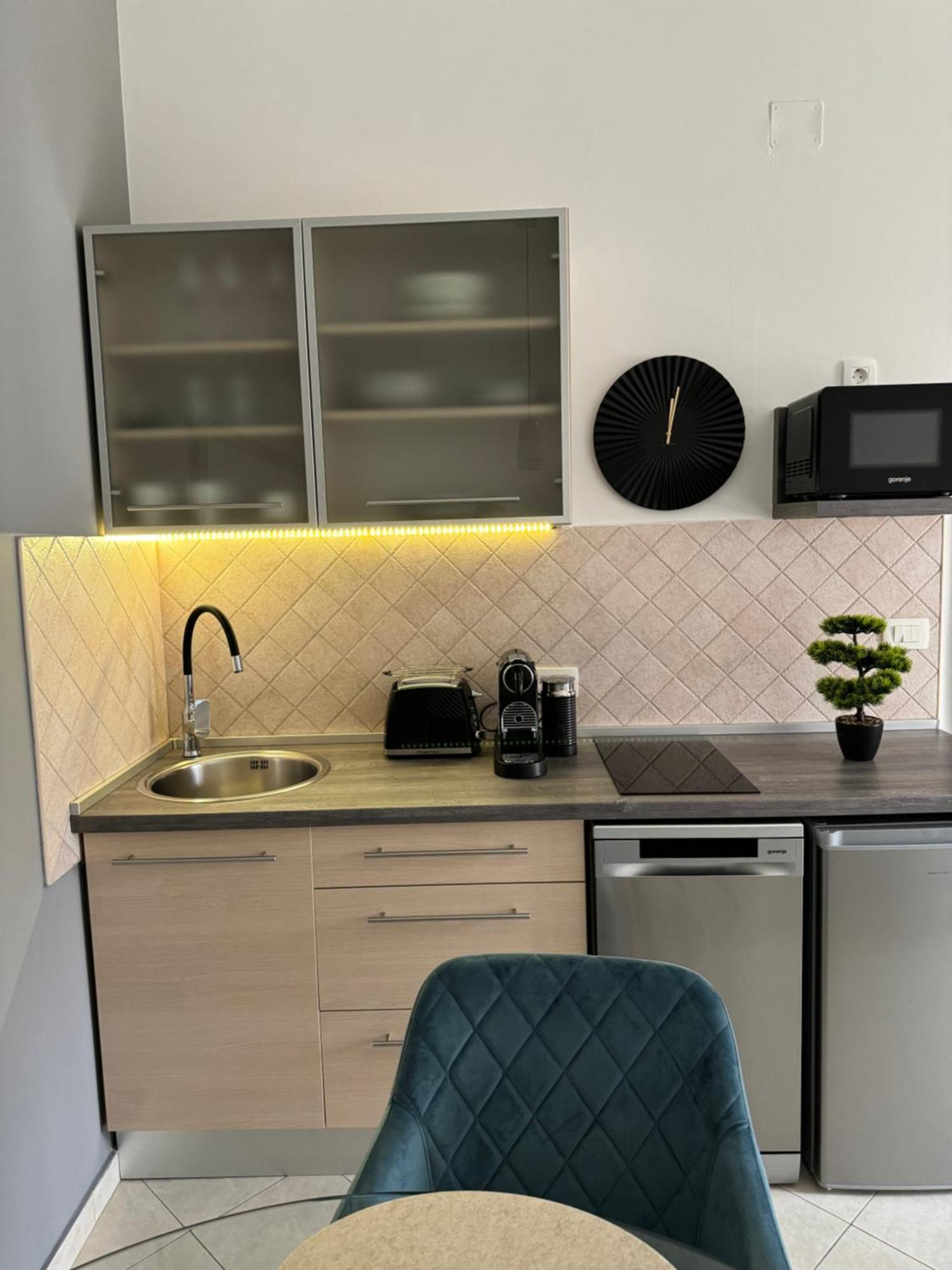 Leone Apartments With Free Parking Pula Exterior foto