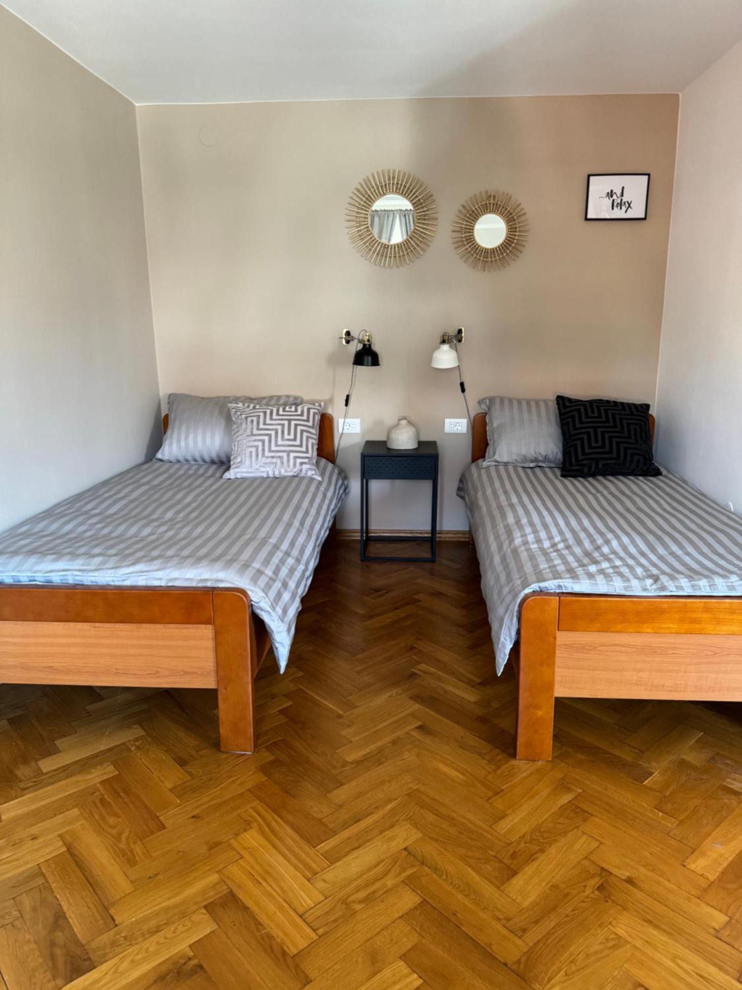 Leone Apartments With Free Parking Pula Exterior foto