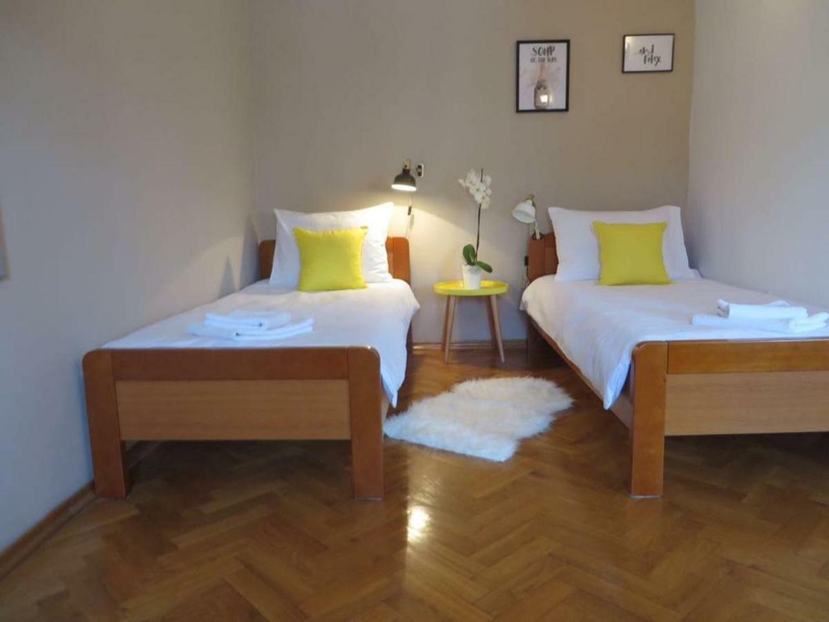 Leone Apartments With Free Parking Pula Exterior foto
